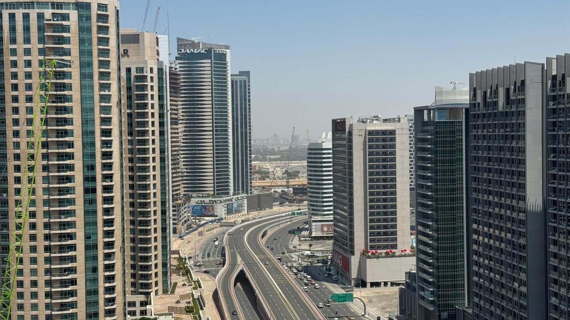 두바이 Magnificent - Damac Distinction Downtown 아파트 외부 사진