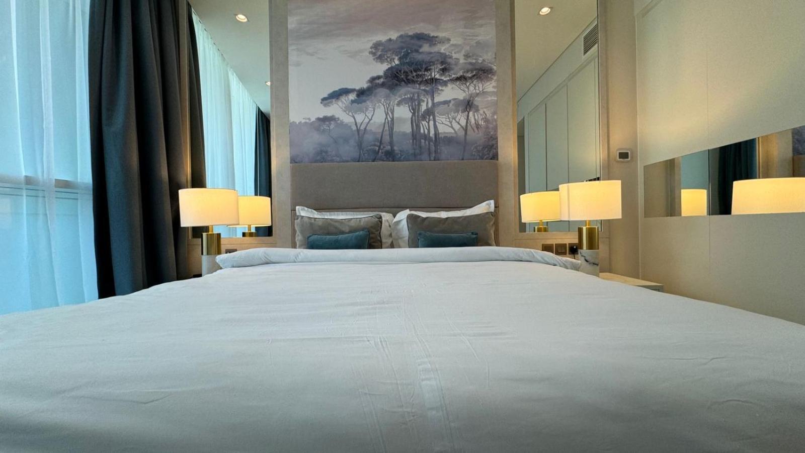 두바이 Magnificent - Damac Distinction Downtown 아파트 외부 사진